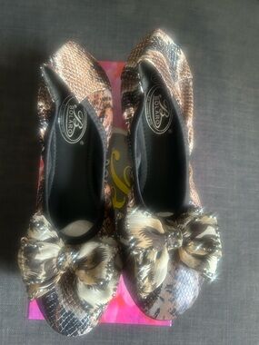 New n Box Ballet Flats